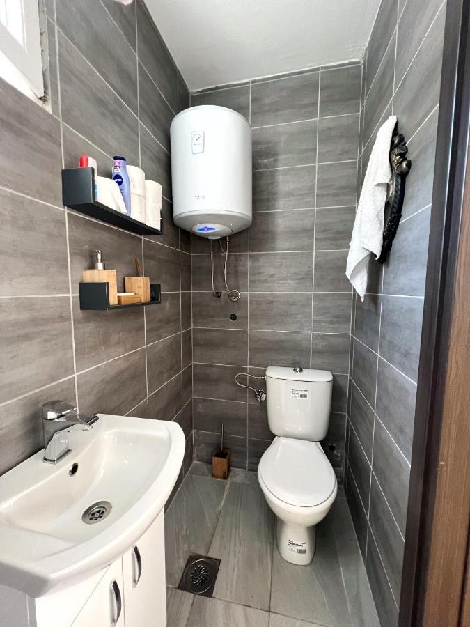 Jg Studio Apartment Vranjina Екстериор снимка